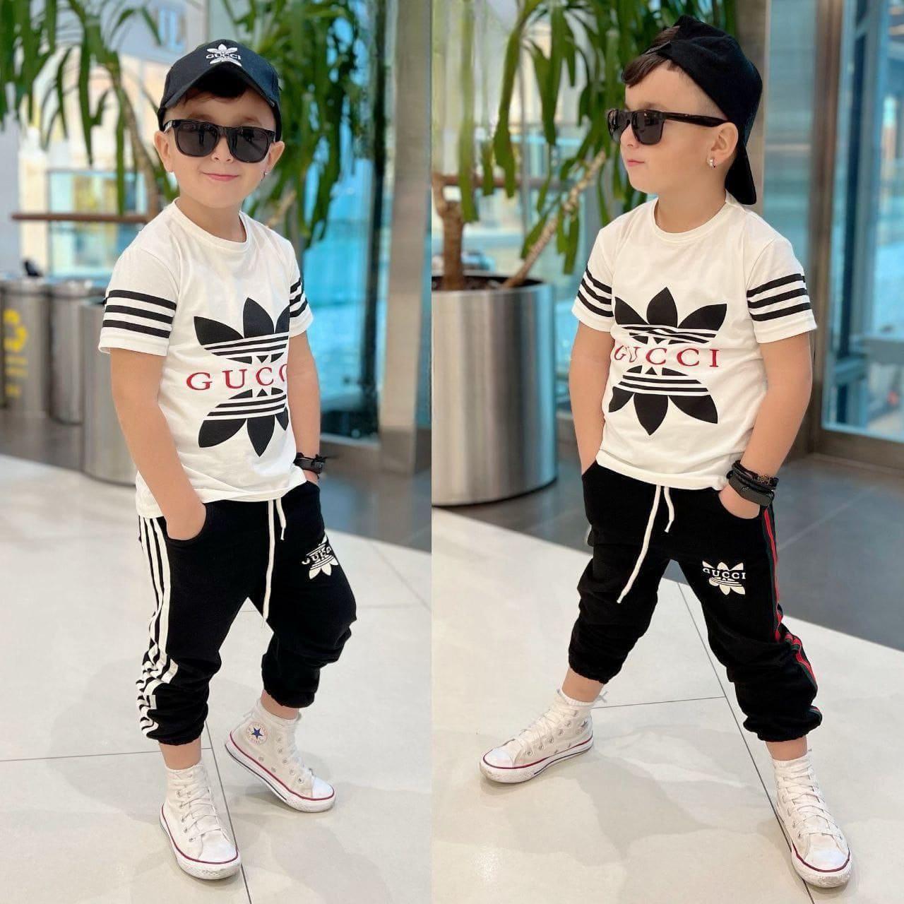 مجموعة رياضات الأطفال - تي شيرت وسراويل قصيرة