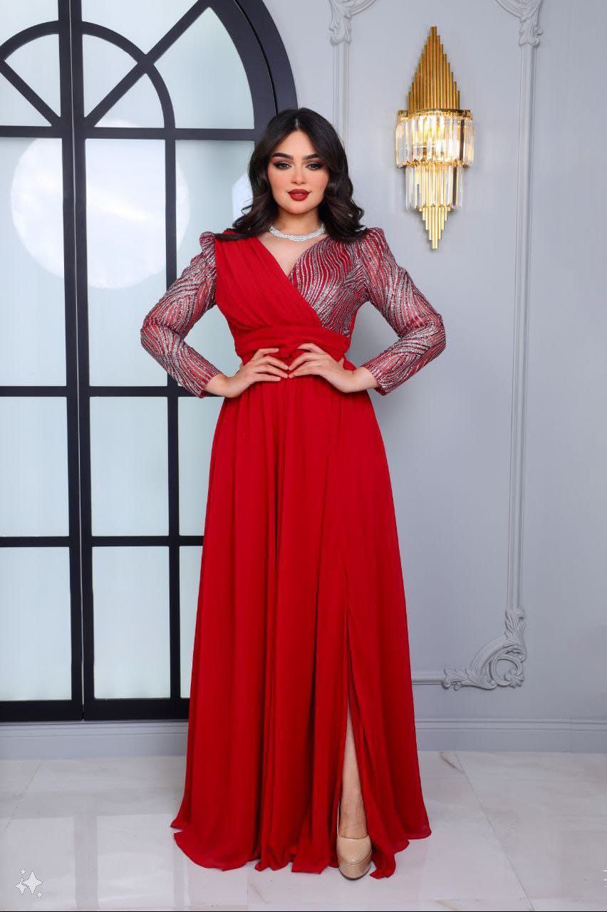 فستان سهرة متلألئ من الترتر