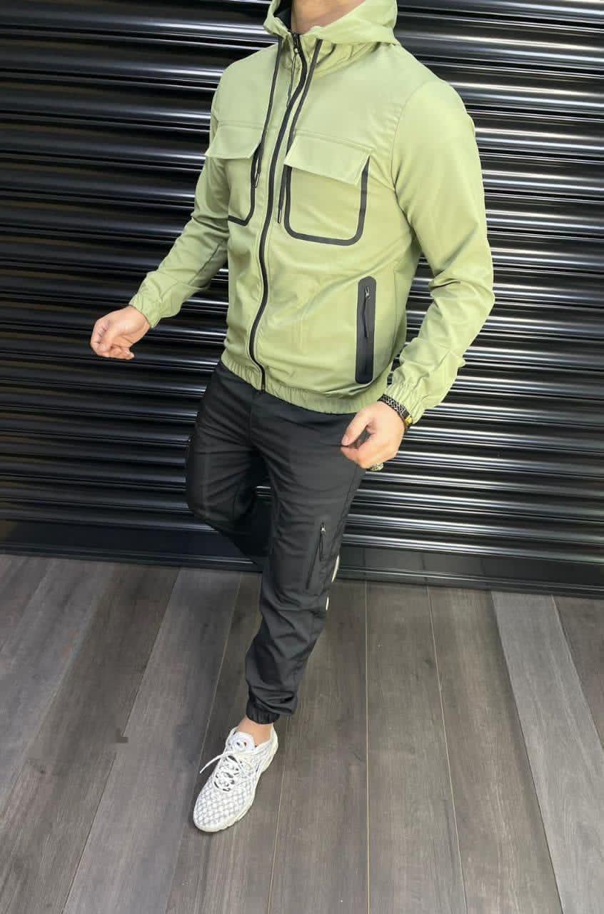 بدلة رياضية من نايك