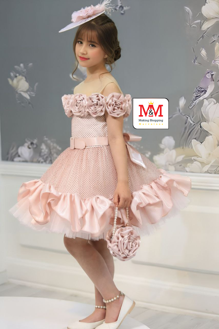 فستان أنيق للفتيات