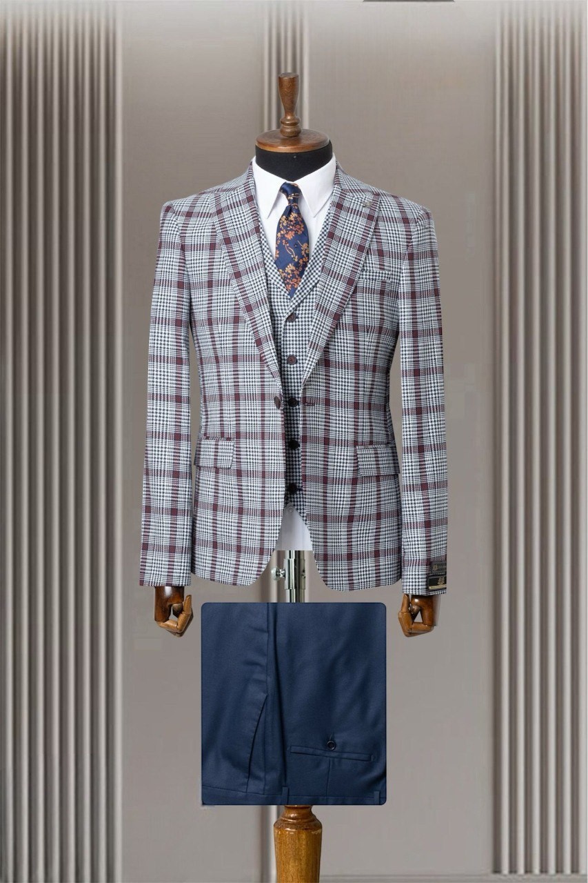 بدلة رسمية مزركشة