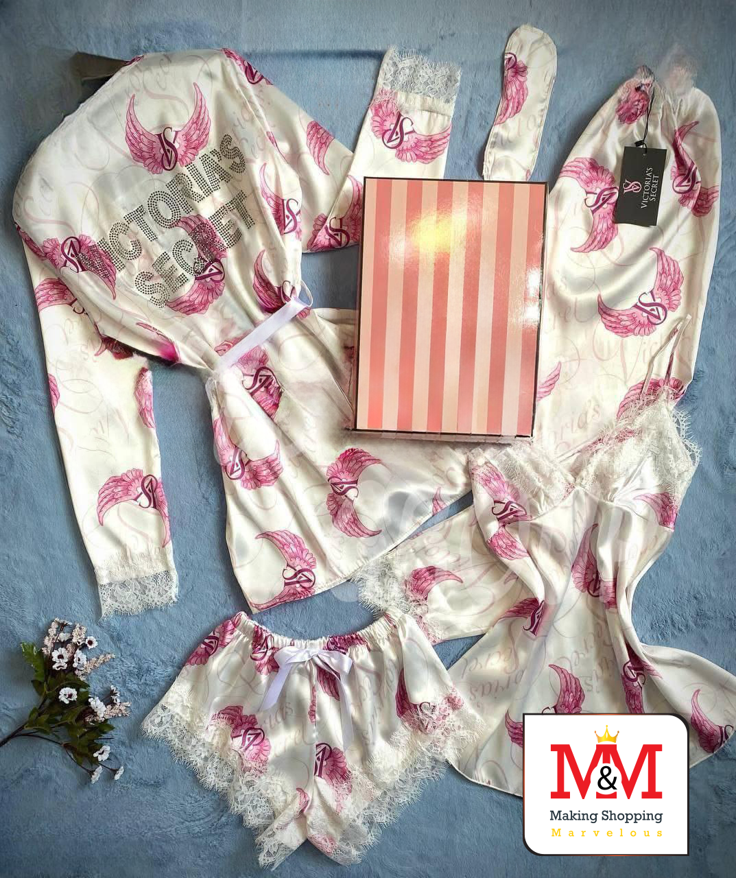 بيجامة فيكتوريا سيكريت