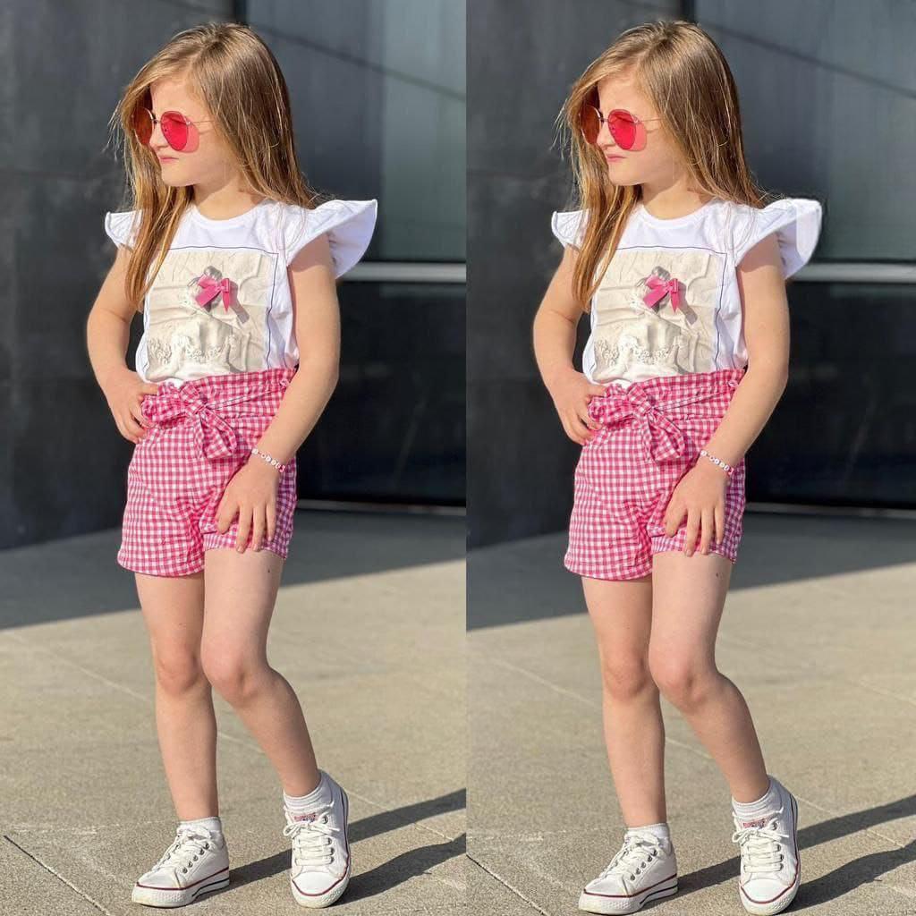 طقم أطفال يتضمن شورت مزخرف بتصميم مقلم وقميص بأكمام مزمومة