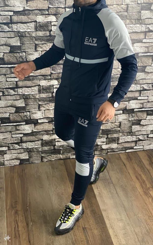 طقم رياضي من قطعتين للرجال