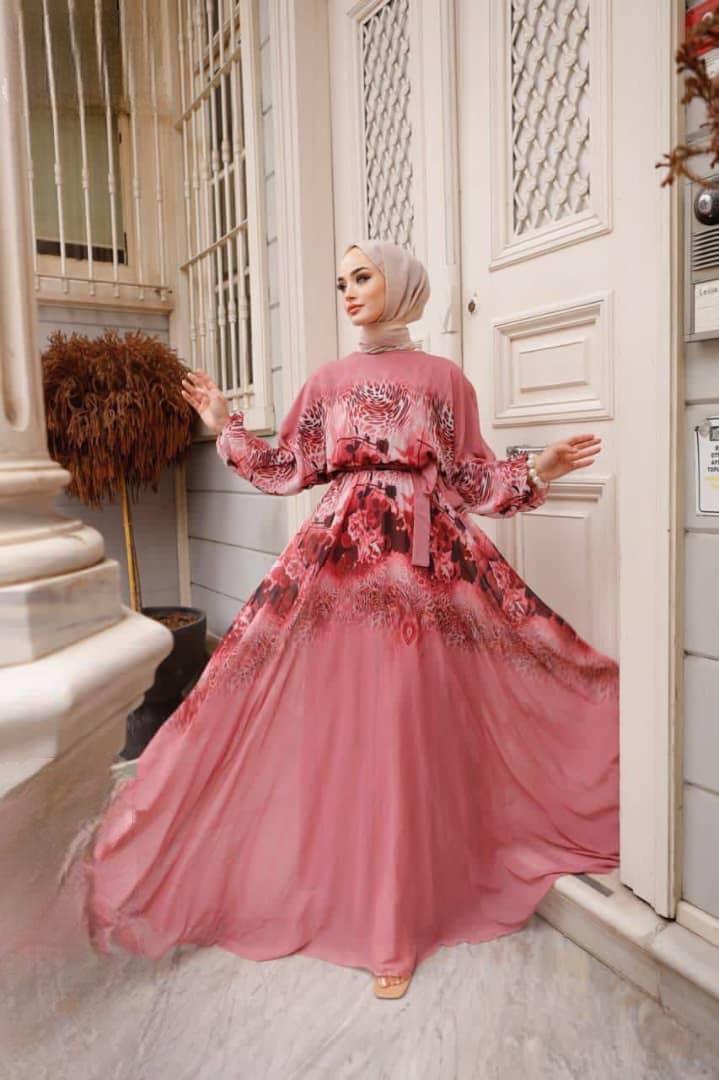 فستان سهرة مع طباعة الأزهار